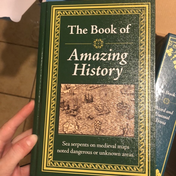 Set of Six interesting fact books. - Picture 9 of 14